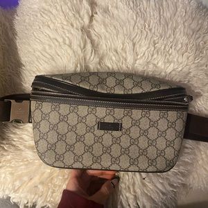 *SOLD*Gucci belt bag unisex